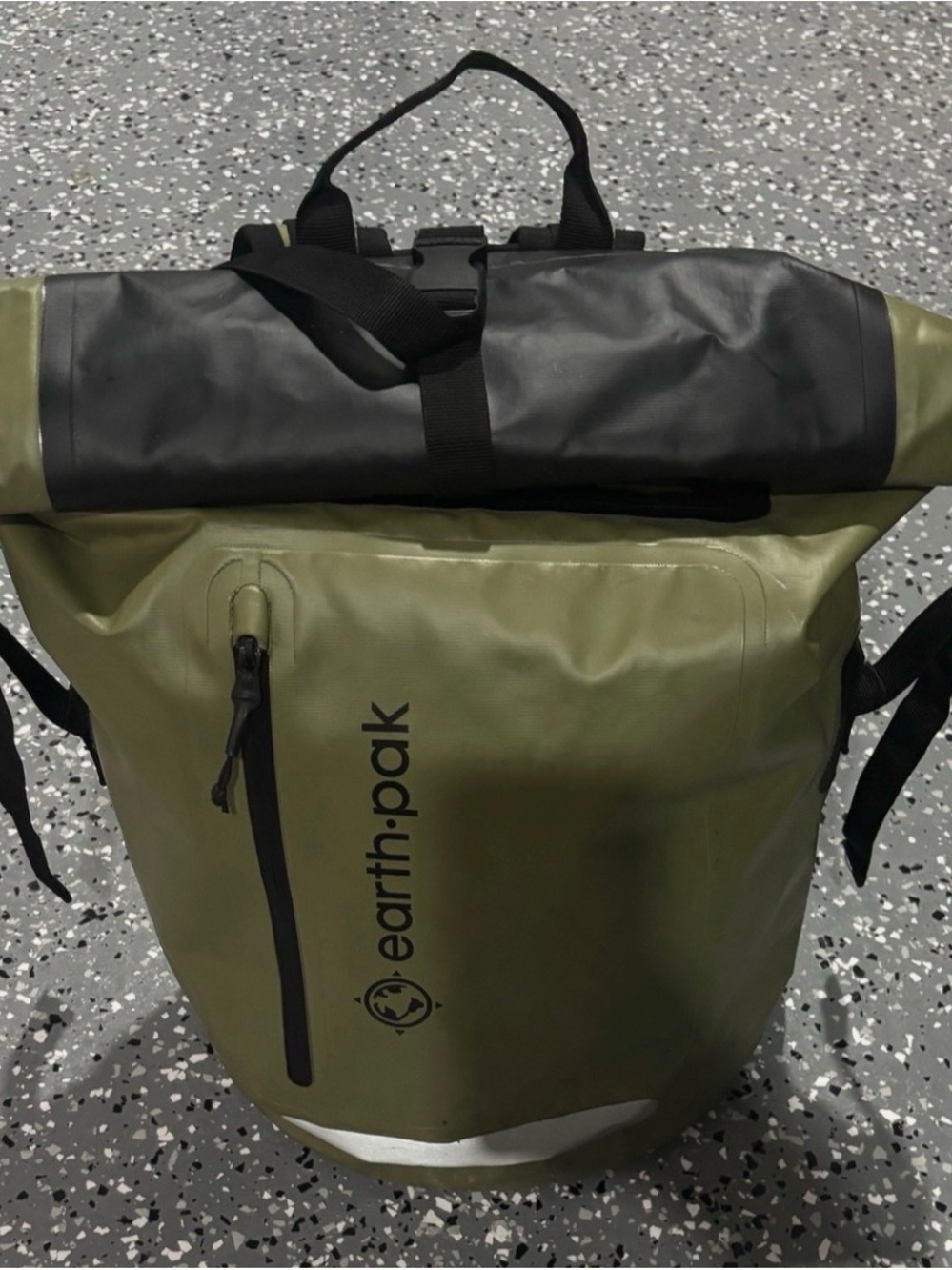 Earth Pak Dry Bag Backpack Waterproof Hiking Kayaking Boating Green 35L